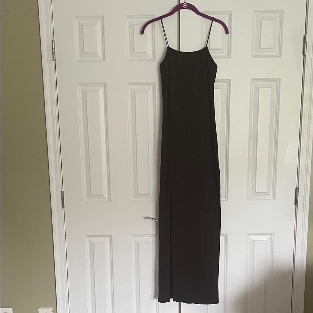 Chic Black Maxi Body Con  Dress with Spaghetti Straps ladies size M